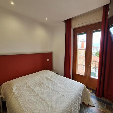 Ricci 16 - Suite & Rooms Livorno Exterior foto